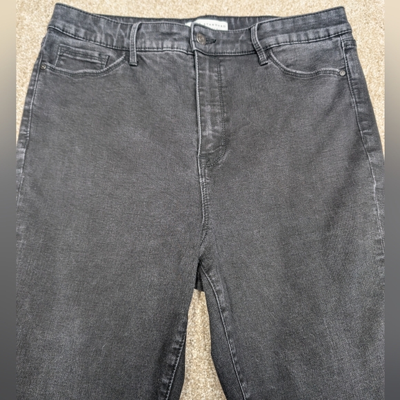 Social Standard by Sanctuary - Picture 2 of 7